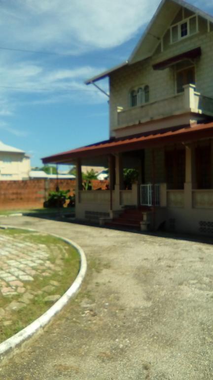 Robert'S Guest House Port of Spain Esterno foto