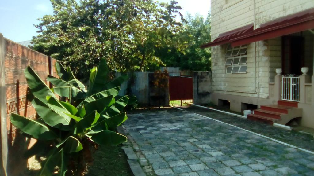 Robert'S Guest House Port of Spain Esterno foto
