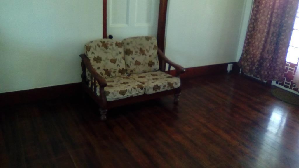 Robert'S Guest House Port of Spain Esterno foto